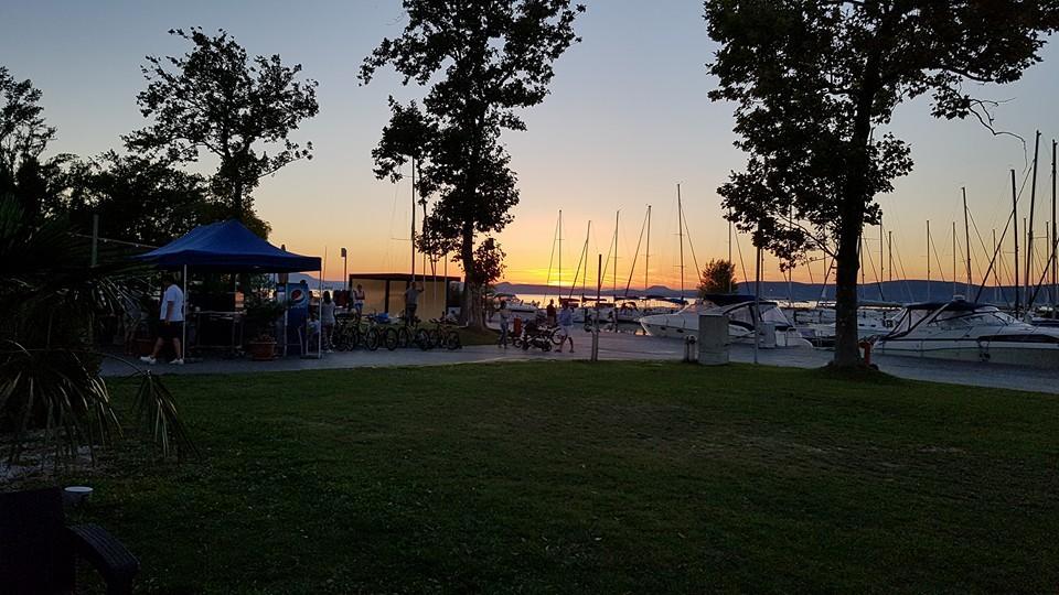 Gemini Superior Apartman & Yacht Balatonlelle Exteriér fotografie